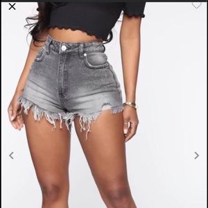 WOMENS FASHION NOVA SHORTS